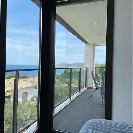 Sea View *